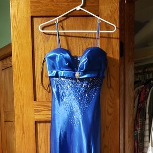 Long Formal Dress (Masquerade)